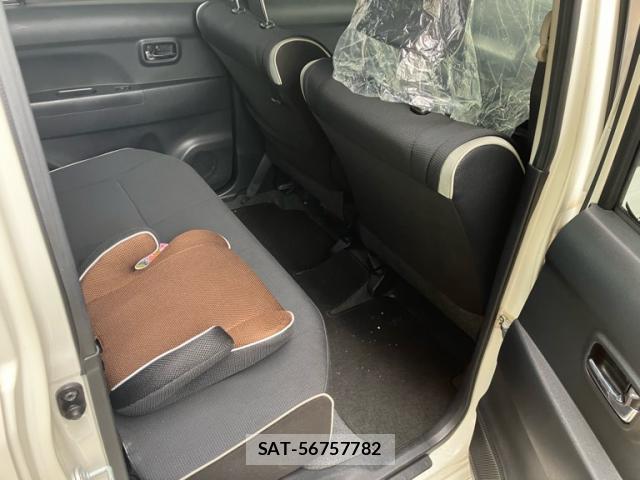 Toyota PIXIS SPACE 2012-11 8815258-9