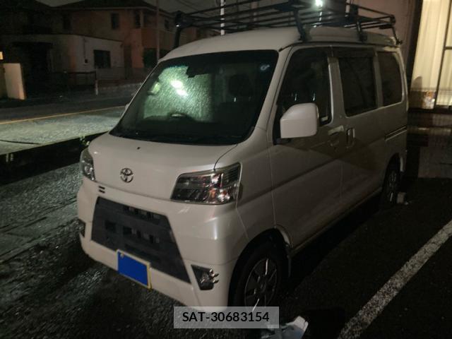 Toyota PIXIS VAN 2018-02 8817457-1