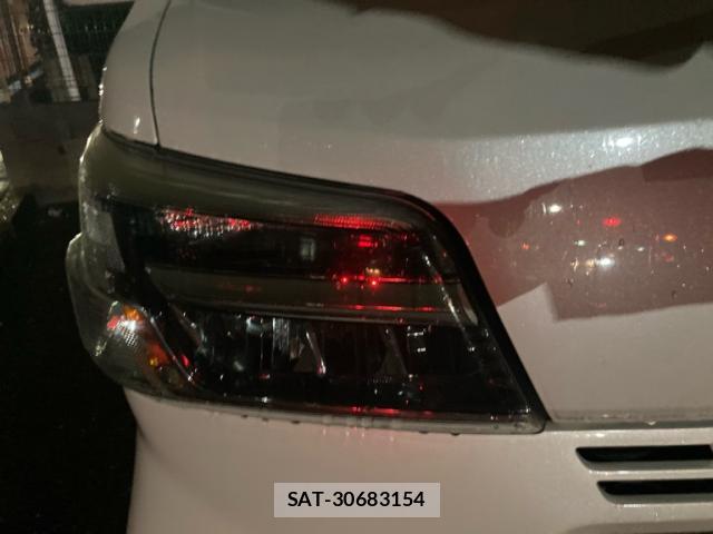 Toyota PIXIS VAN 2018-02 8817457-13
