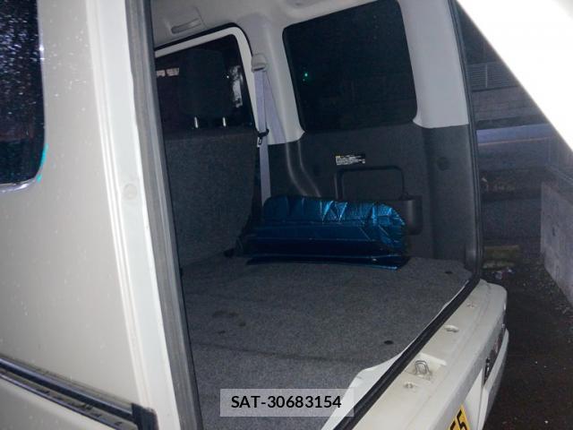 Toyota PIXIS VAN 2018-02 8817457-15
