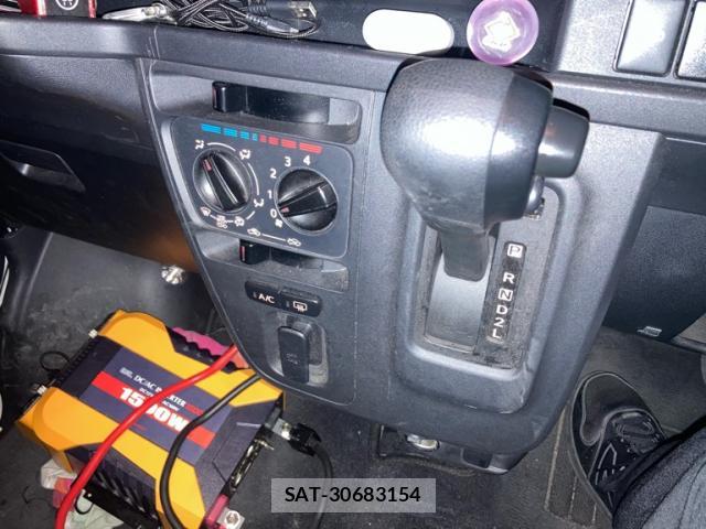 Toyota PIXIS VAN 2018-02 8817457-19
