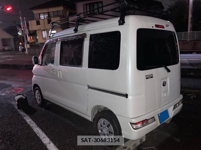 Toyota PIXIS VAN 2018-02 8817457-3