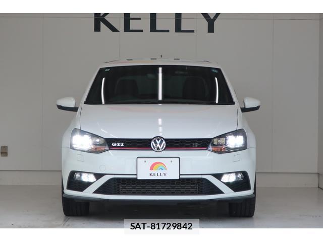 VolksWagen POLO 2016-06 8812102-0