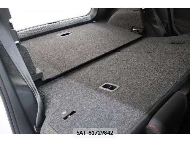 VolksWagen POLO 2016-06 8812102-14