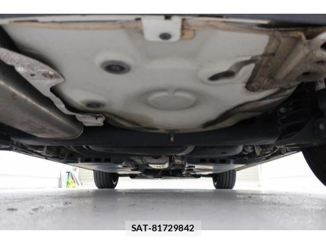 VolksWagen POLO 2016-06 8812102-18