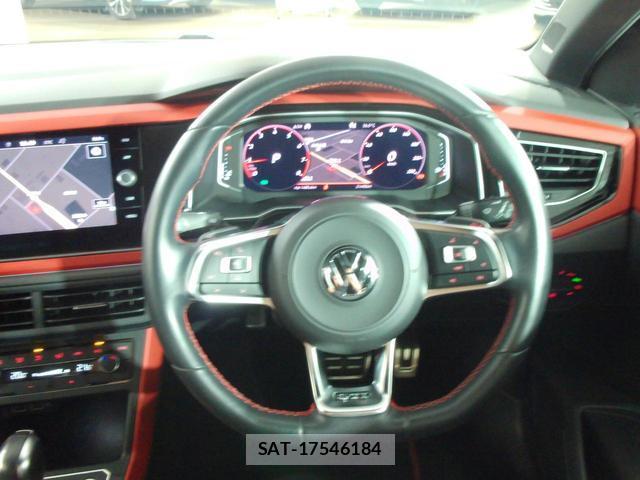 VolksWagen POLO 2019-08 8816256-4