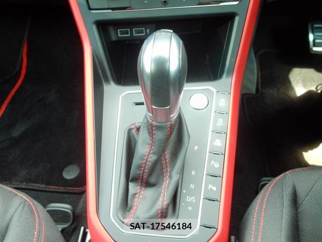 VolksWagen POLO 2019-08 8816256-9