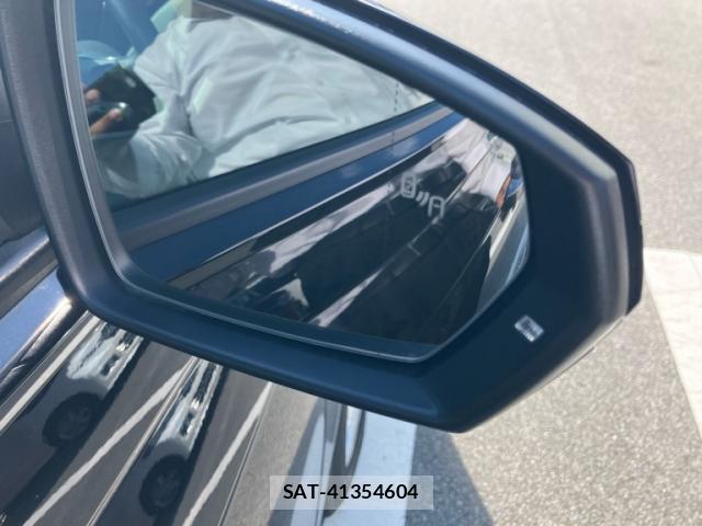 VolksWagen POLO 2019-01 8812392-7