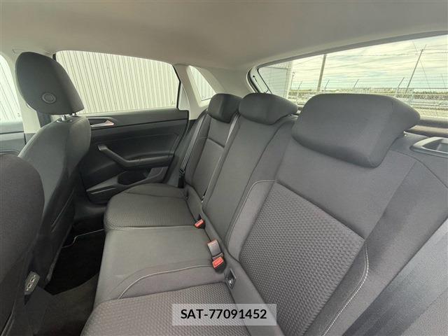 VolksWagen POLO 2019-07 8812752-14