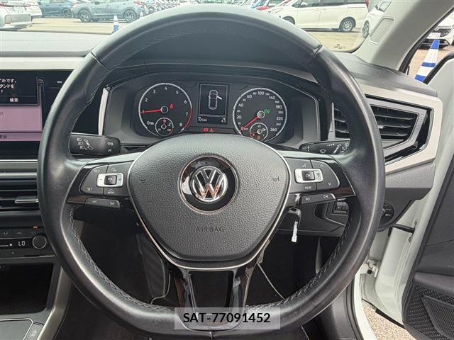 VolksWagen POLO 2019-07 8812752-17