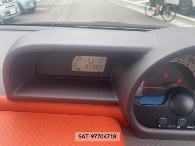 Toyota PORTE 2014-01 8814567-12