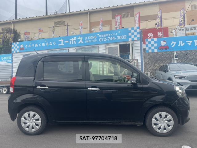 Toyota PORTE 2014-01 8814567-5