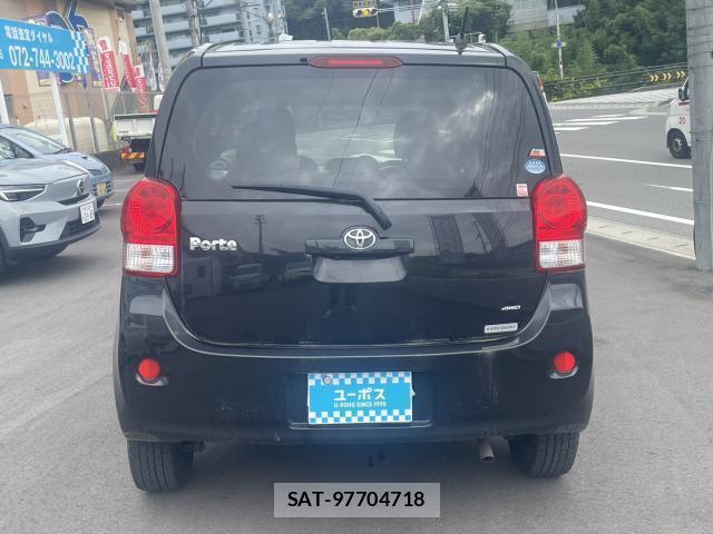 Toyota PORTE 2014-01 8814567-7
