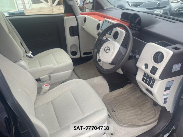 Toyota PORTE 2014-01 8814567-8