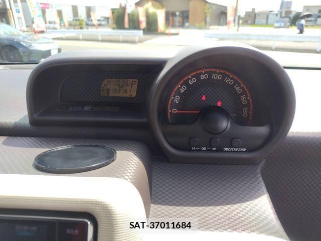 Toyota PORTE 2015-08 8817628-18