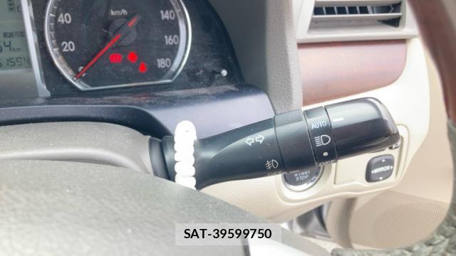 Toyota PREMIO 2012-10 8814754-11