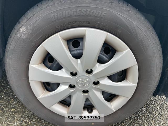 Toyota PREMIO 2012-10 8814754-12