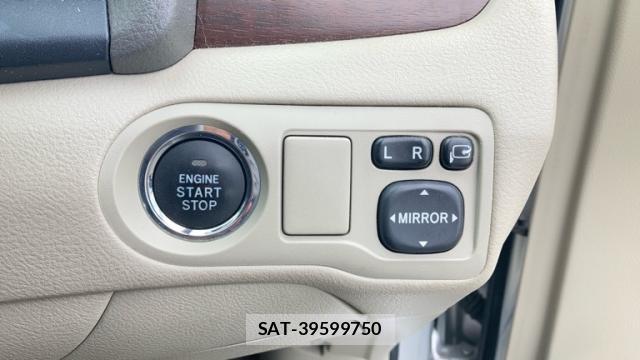 Toyota PREMIO 2012-10 8814754-9