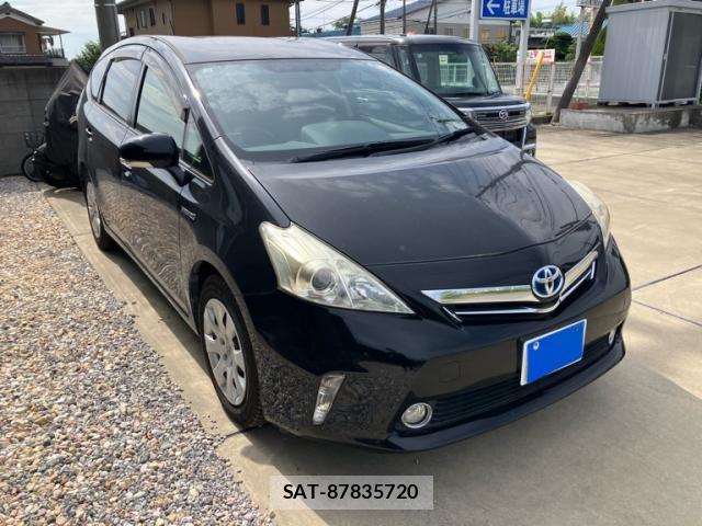 Toyota PRIUS ALPHA 2014-08 8812361-1