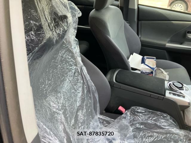 Toyota PRIUS ALPHA 2014-08 8812361-14