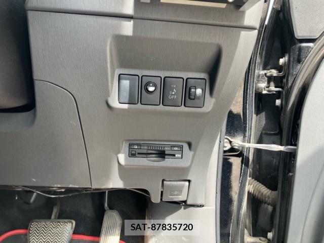 Toyota PRIUS ALPHA 2014-08 8812361-16
