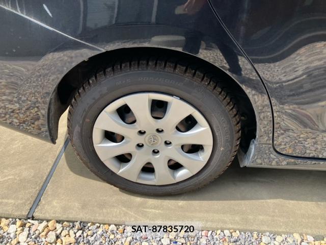 Toyota PRIUS ALPHA 2014-08 8812361-5