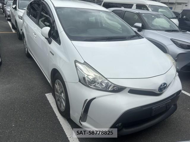 Toyota PRIUS ALPHA 2015-08 8812720-1