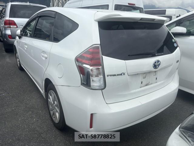 Toyota PRIUS ALPHA 2015-08 8812720-4
