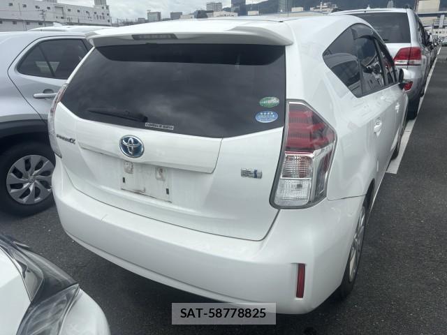 Toyota PRIUS ALPHA 2015-08 8812720-5