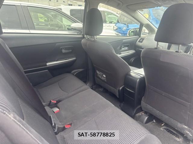 Toyota PRIUS ALPHA 2015-08 8812720-6