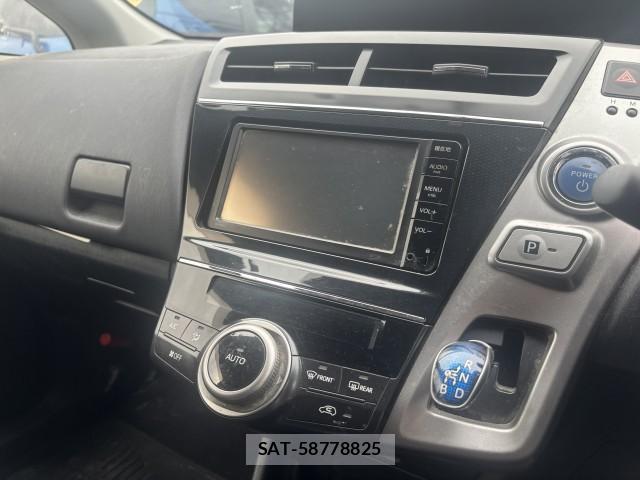 Toyota PRIUS ALPHA 2015-08 8812720-9