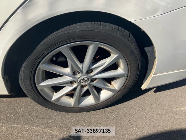 Toyota PRIUS ALPHA 2012-03 8813331-11