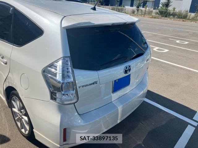 Toyota PRIUS ALPHA 2012-03 8813331-13