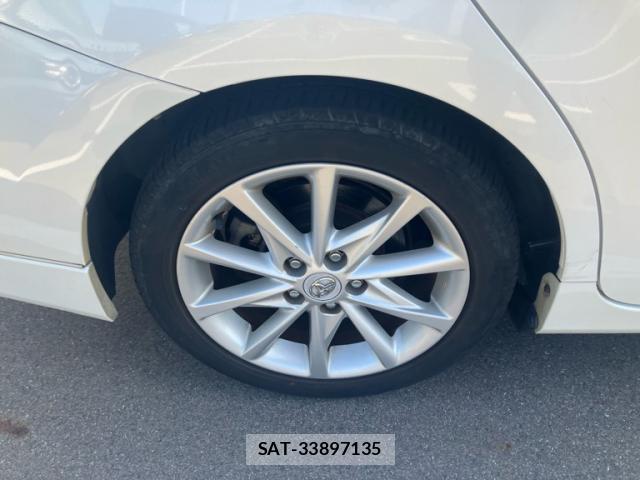 Toyota PRIUS ALPHA 2012-03 8813331-9