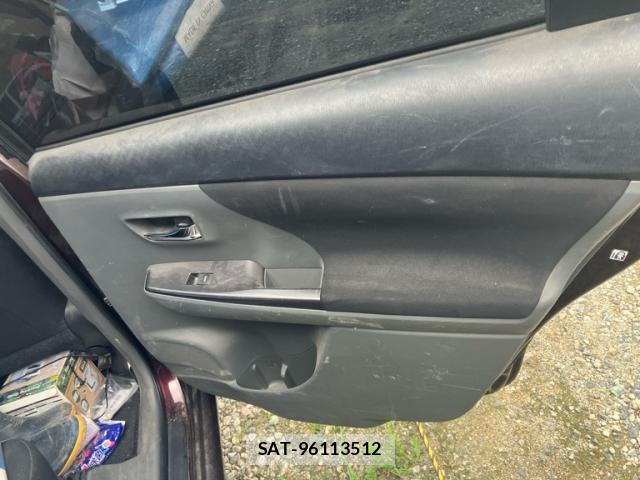 Toyota PRIUS ALPHA 2013-12 8813517-14