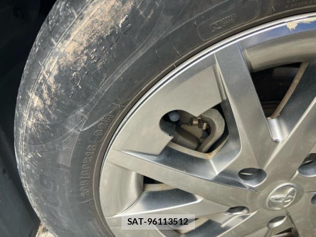 Toyota PRIUS ALPHA 2013-12 8813517-4