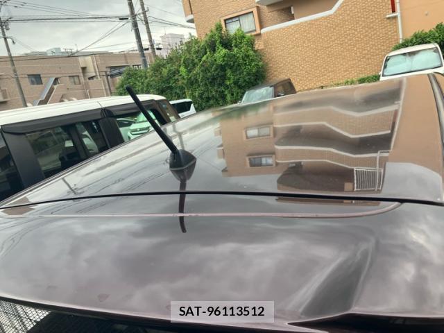 Toyota PRIUS ALPHA 2013-12 8813517-5