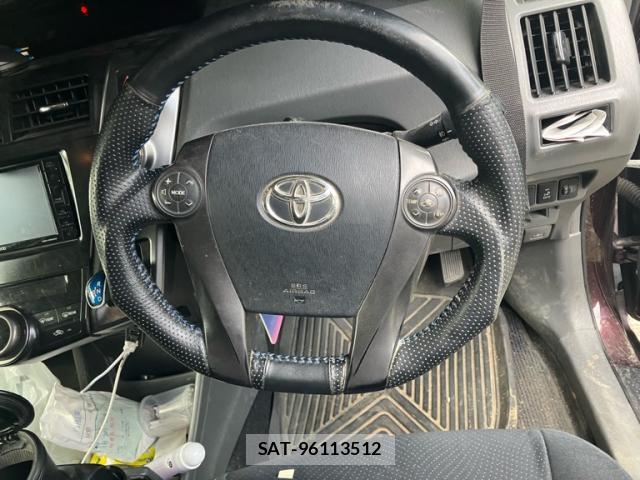 Toyota PRIUS ALPHA 2013-12 8813517-7
