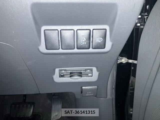 Toyota PRIUS ALPHA 2012-12 8813591-10
