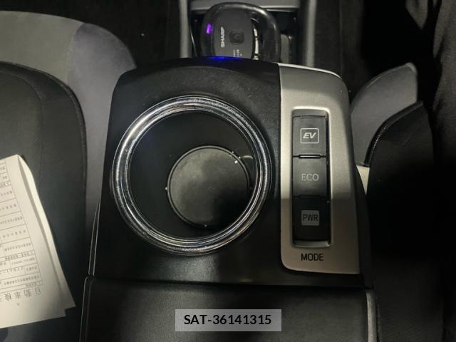 Toyota PRIUS ALPHA 2012-12 8813591-14
