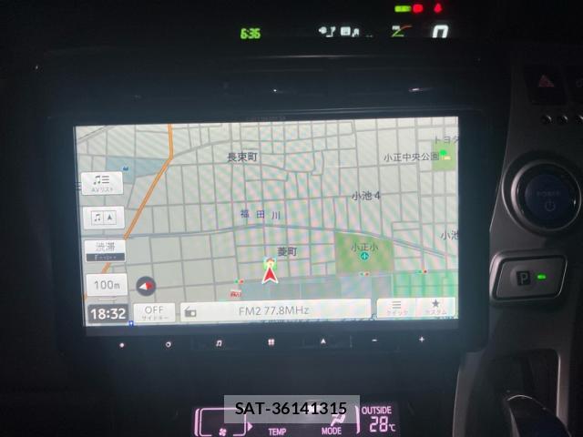 Toyota PRIUS ALPHA 2012-12 8813591-15