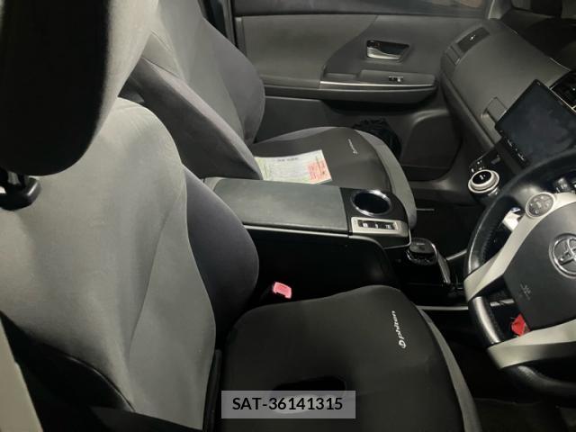 Toyota PRIUS ALPHA 2012-12 8813591-7