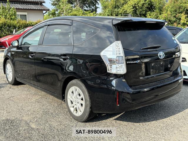 Toyota PRIUS ALPHA 2011-10 8814261-1
