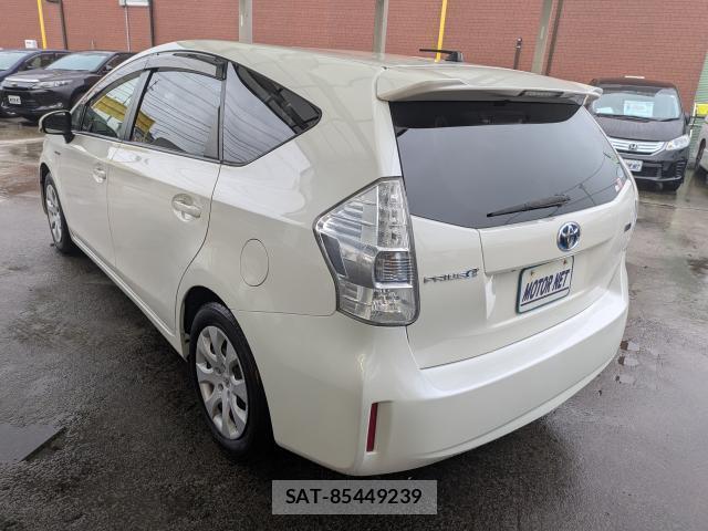 Toyota PRIUS ALPHA 2013-10 8814930-10