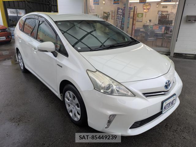 Toyota PRIUS ALPHA 2013-10 8814930-9