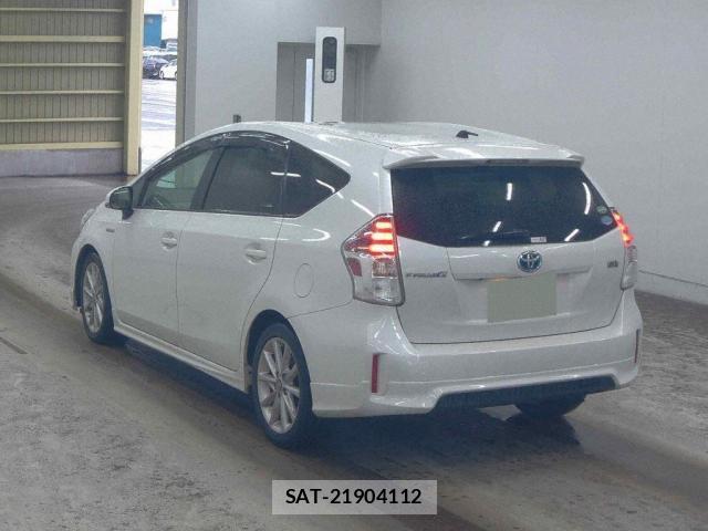 Toyota PRIUS ALPHA 2015-01 8815378-1