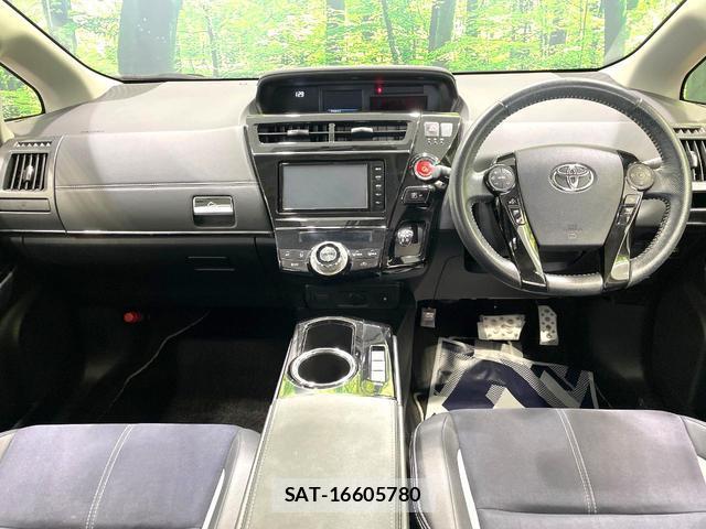 Toyota PRIUS ALPHA 2015-10 8815594-1
