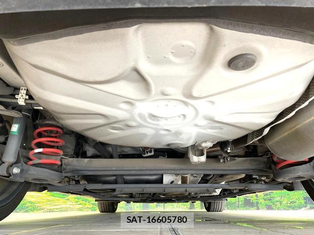 Toyota PRIUS ALPHA 2015-10 8815594-18