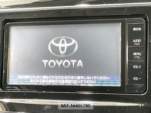 Toyota PRIUS ALPHA 2015-10 8815594-2