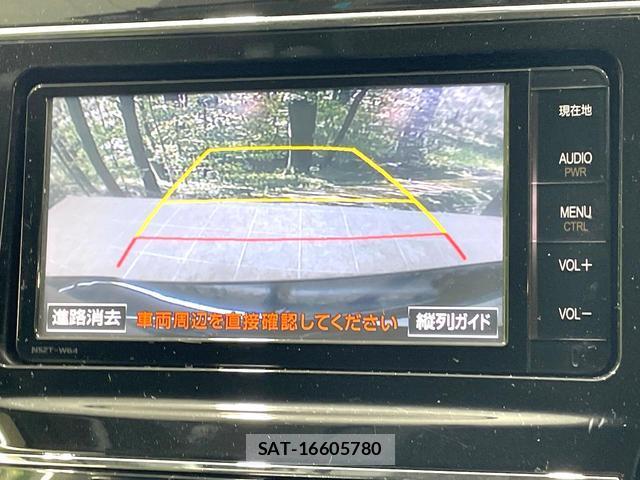 Toyota PRIUS ALPHA 2015-10 8815594-3